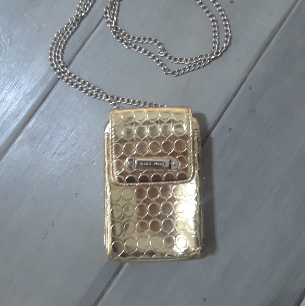 Wallet crossbody